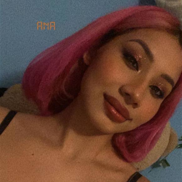 Meet your Posher, Adri - Picture 1 of 1